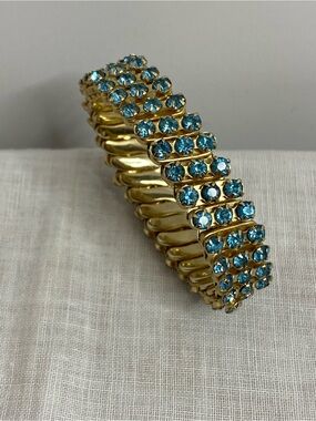 Aqua Blue Rhinestone Expansion Bracelet Stretch Gold Tone Made in Hong Kong